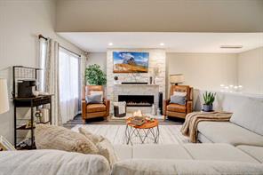 7 Canyon Court W