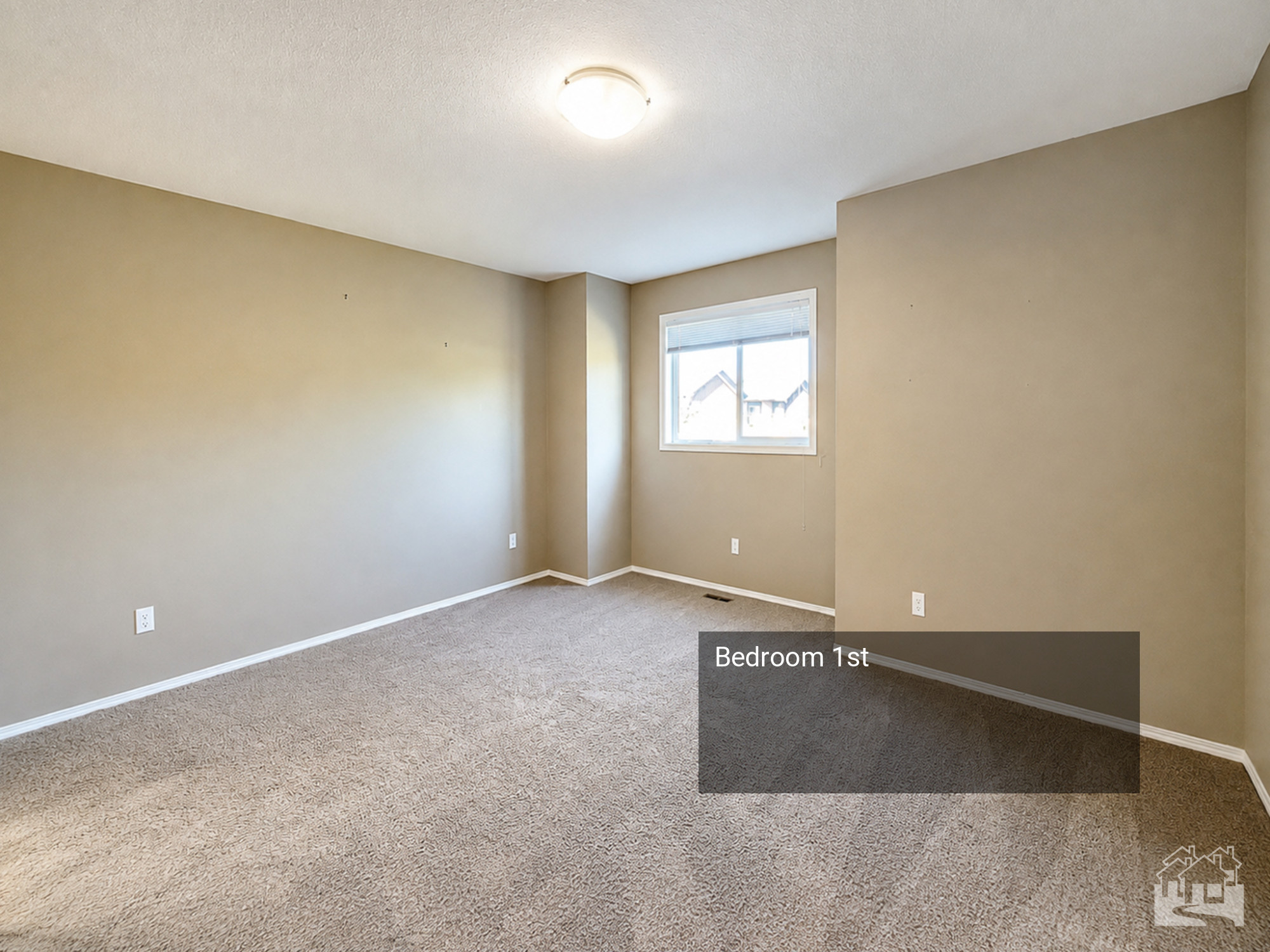 Bedroom 1st Key Image