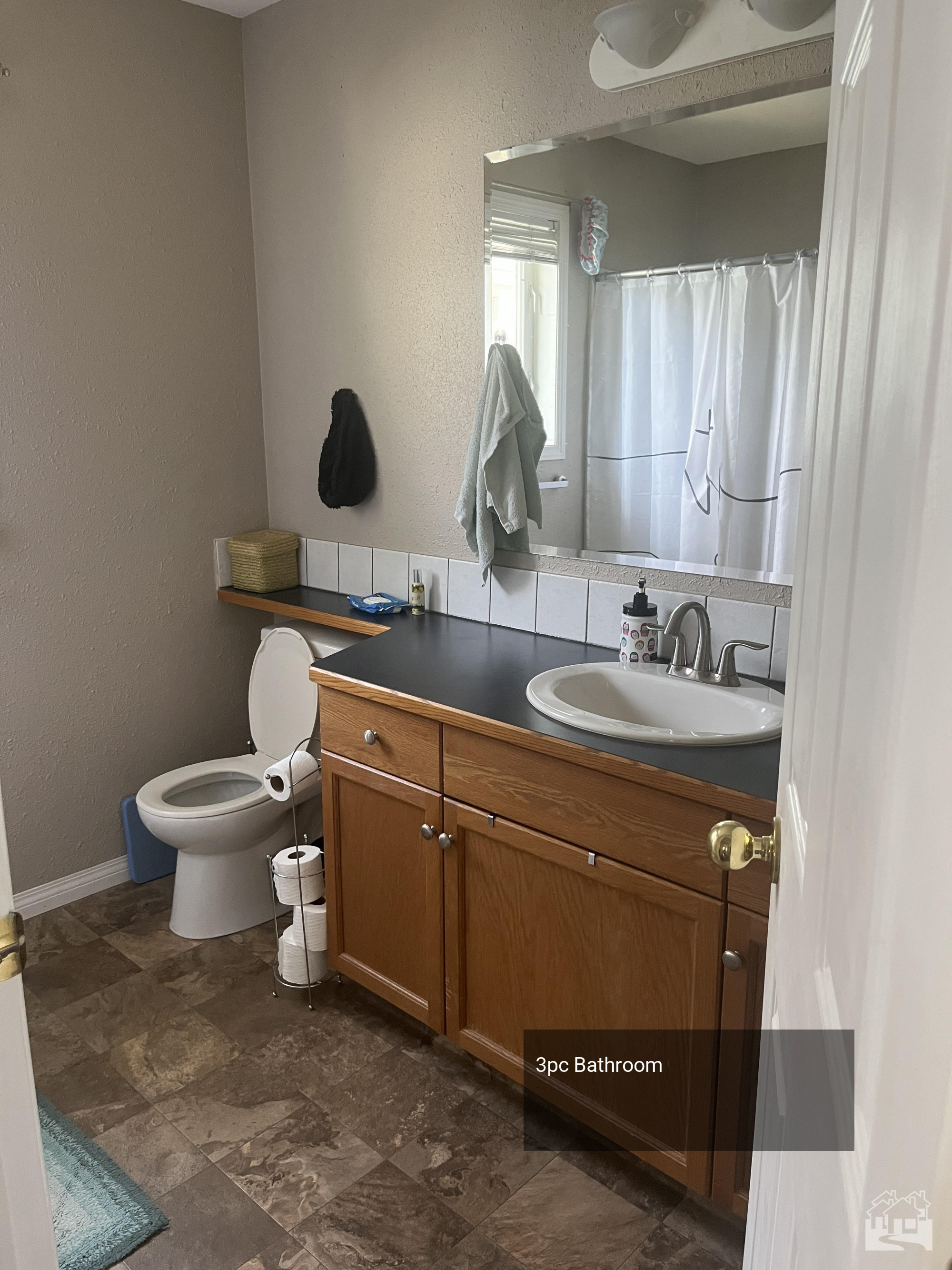 3pc Bathroom Key Image
