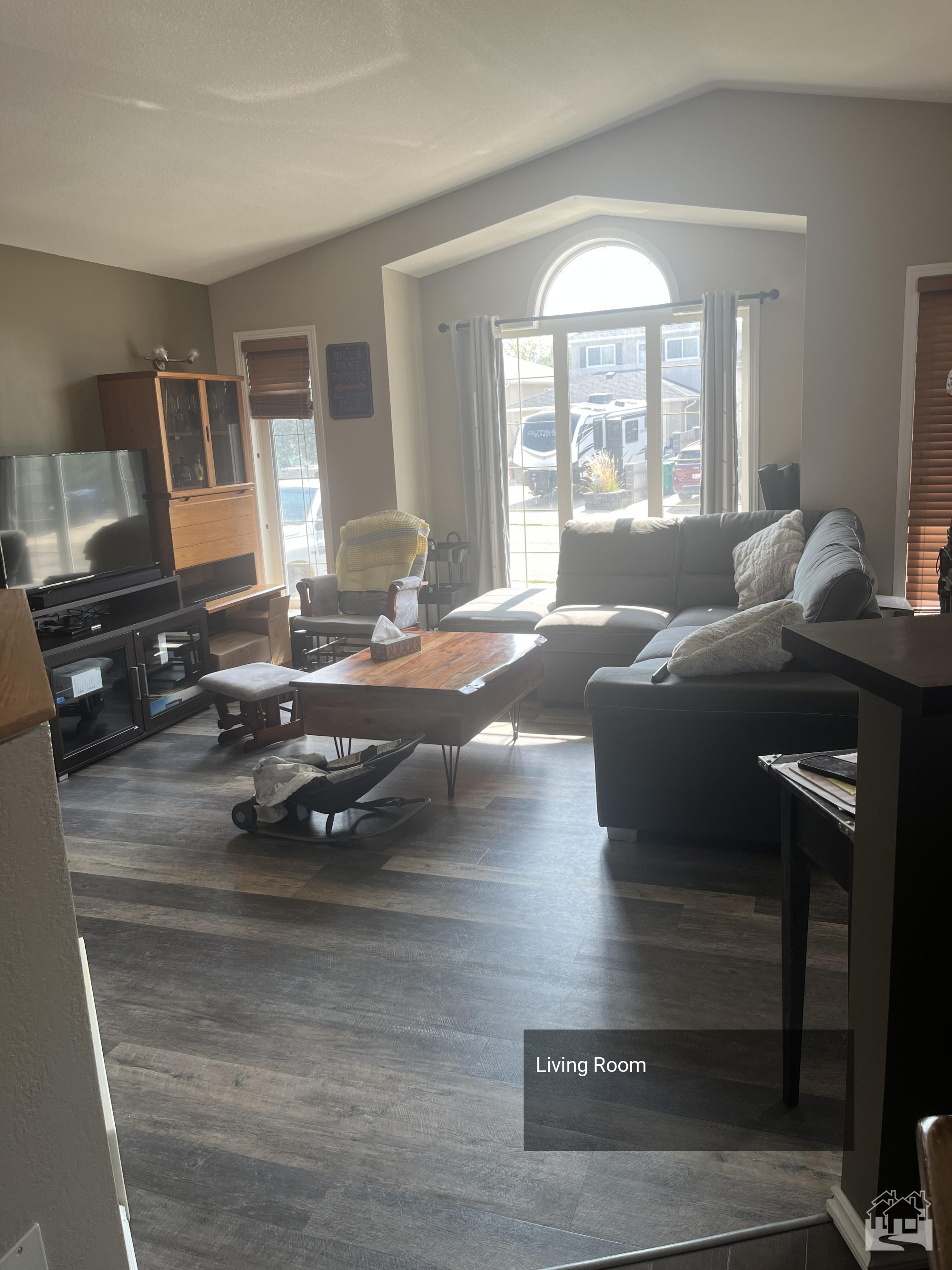 Living Room Key Image