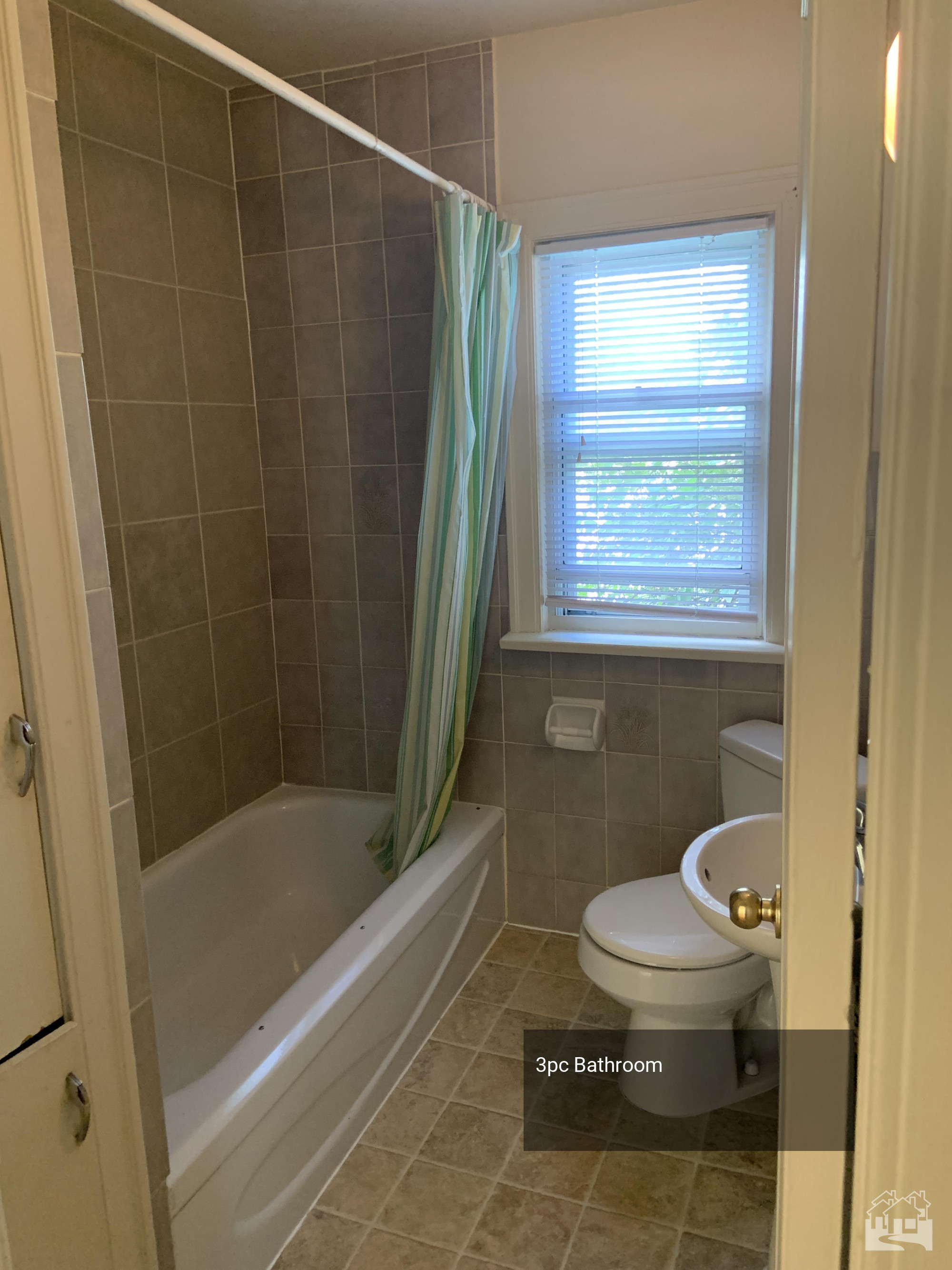 3pc Bathroom Key Image