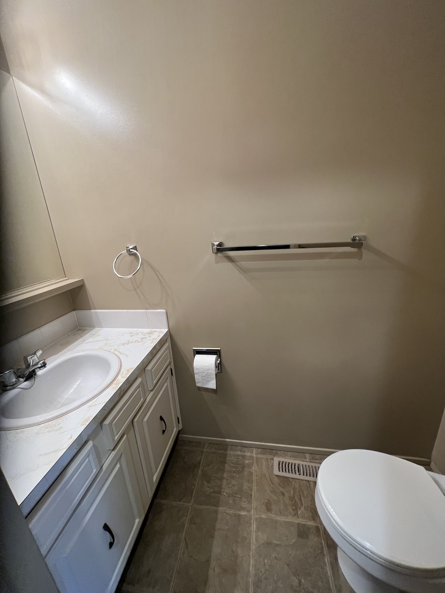 Guest Bathroom Key Image
