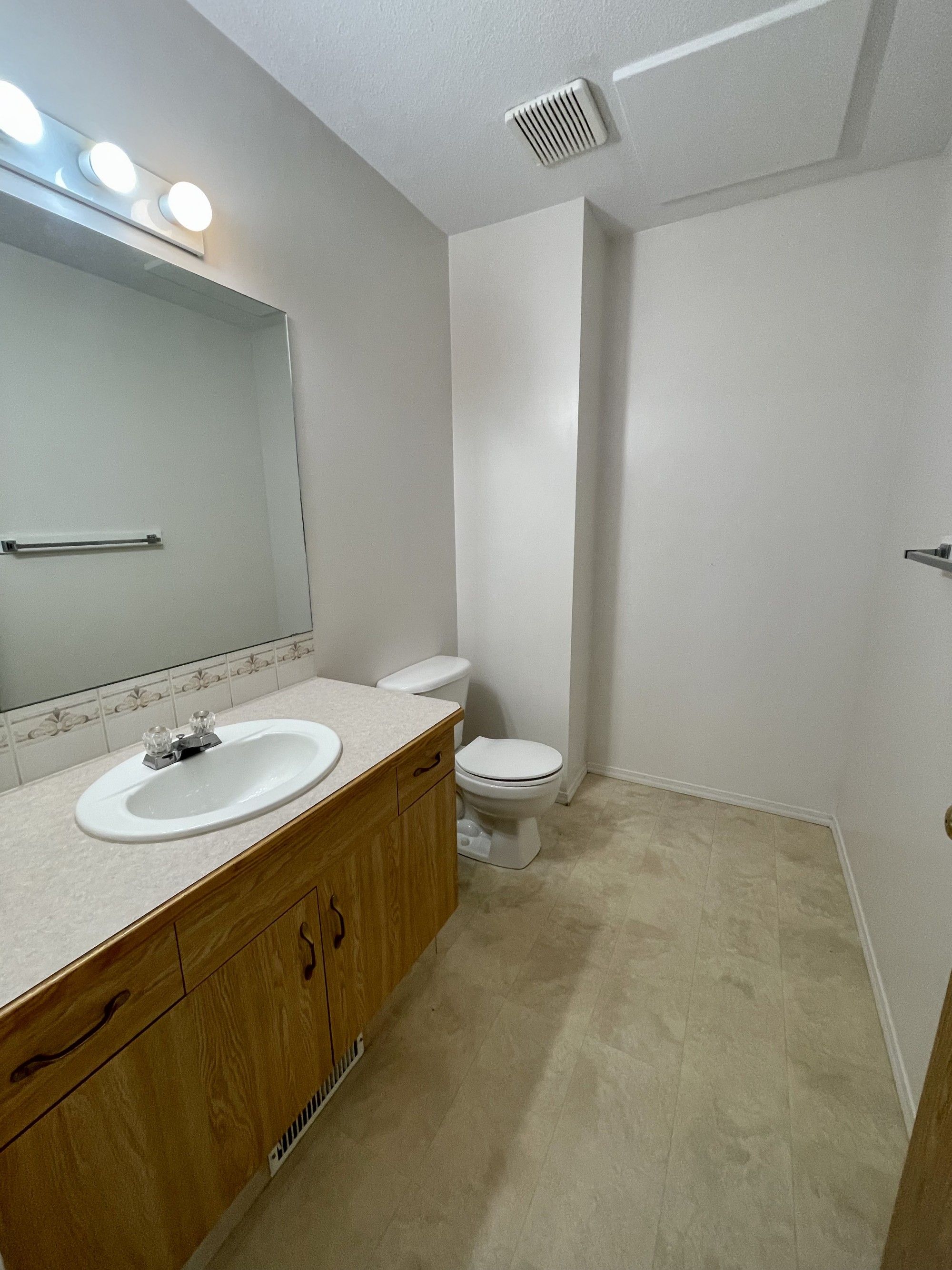 Guest Bathroom Key Image