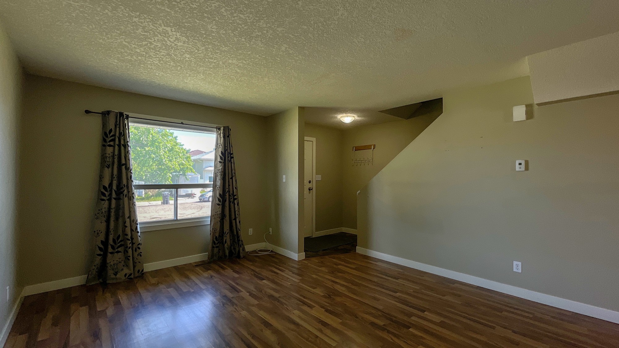 Living Room Key Image