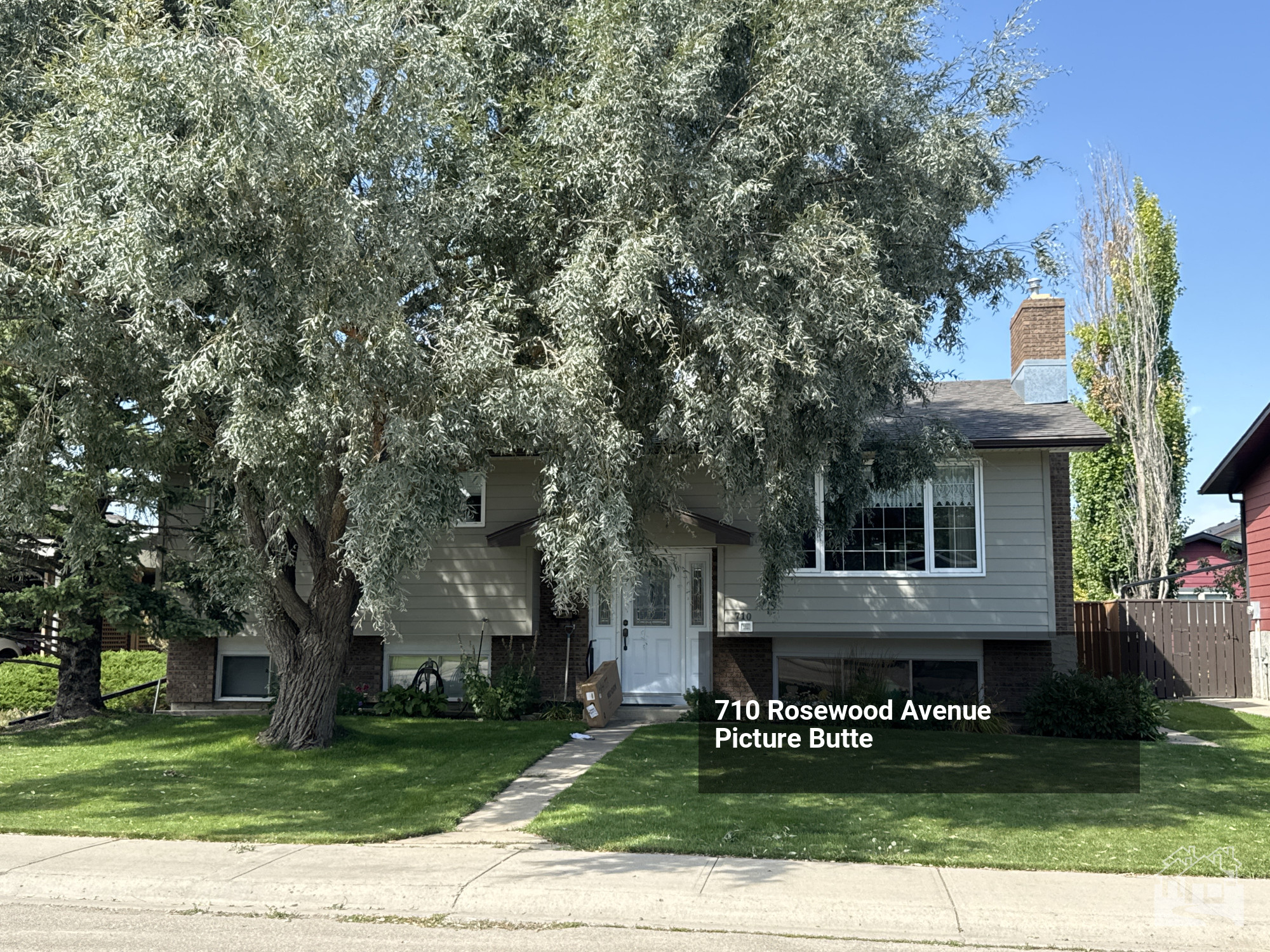 710 Rosewood Avenue Picture Butte Cover image